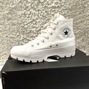 CONVERSE CHUCK TAYLOR ALL STAR LUGGED PLATFORM SNEAKERS // Size 8W